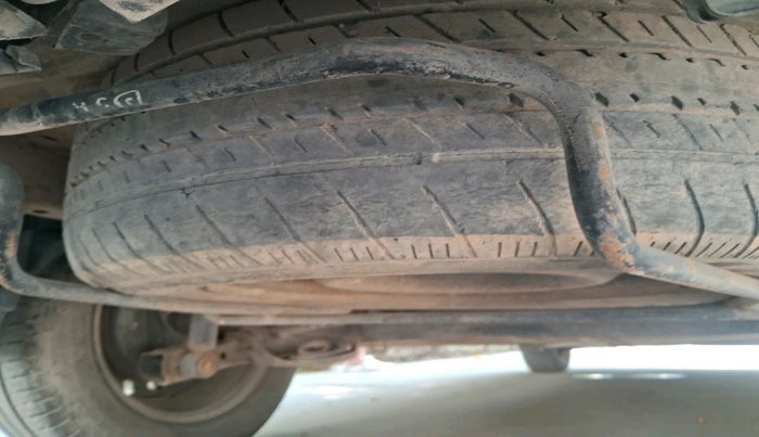 2015 Maruti Ertiga VXI, Petrol, Manual, 80,433 km, tyre