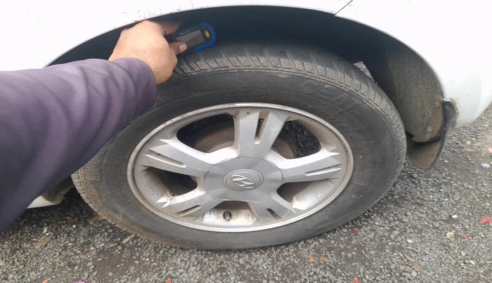 2011 Hyundai i20 SPORTZ 1.2, Petrol, Manual, 1,20,799 km, tyre