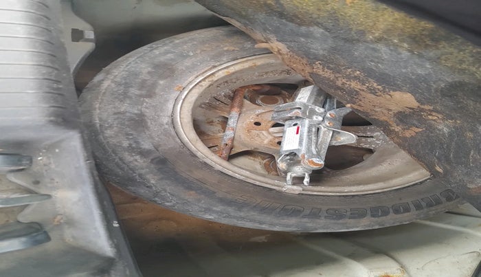 2011 Hyundai i20 SPORTZ 1.2, Petrol, Manual, 1,20,799 km, tyre