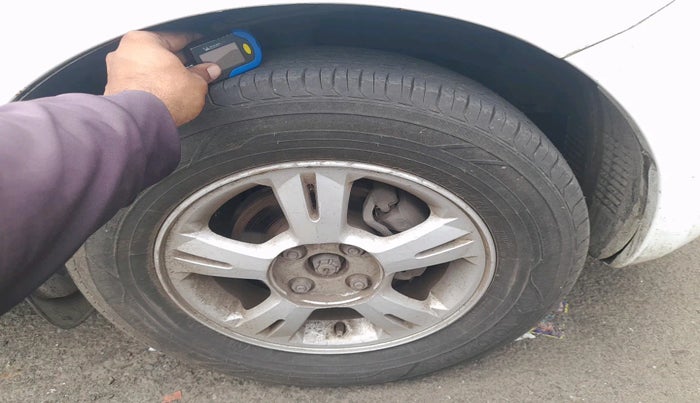 2011 Hyundai i20 SPORTZ 1.2, Petrol, Manual, 1,20,799 km, tyre