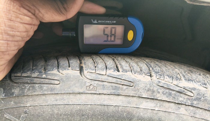 2018 Maruti Celerio VXI CNG, Petrol, Manual, 65,315 km, tyre