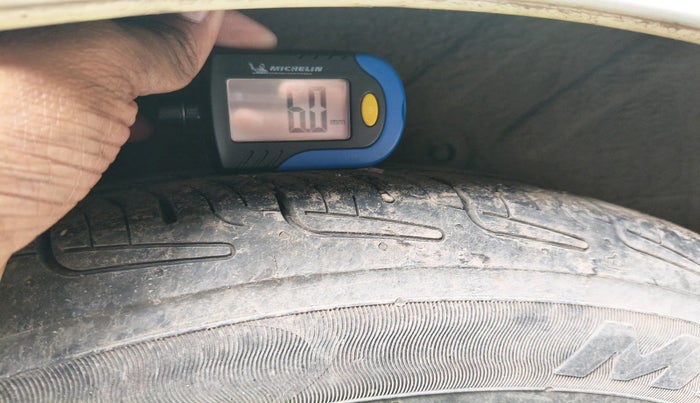 2018 Maruti Celerio VXI CNG, Petrol, Manual, 65,315 km, tyre