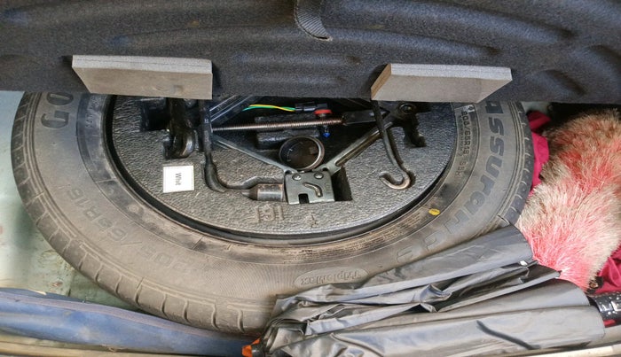 2016 Hyundai Creta E 1.6 PETROL, Petrol, Manual, 74,457 km, tyre