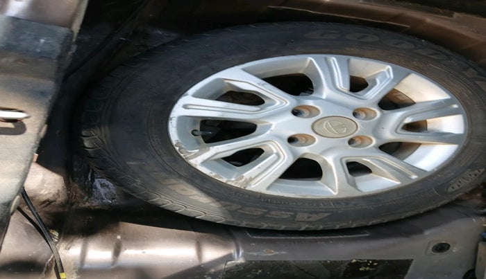 2018 Tata Tiago XZA PETROL, Petrol, Automatic, 22,206 km, tyre