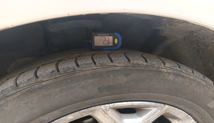 2013 Ford Ecosport TITANIUM 1.5L DIESEL (OPT), Diesel, Manual, 1,22,828 km, tyre