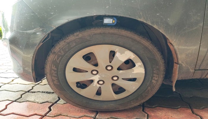 2012 Hyundai i10 MAGNA 1.2, Petrol, Manual, 1,13,945 km, tyre