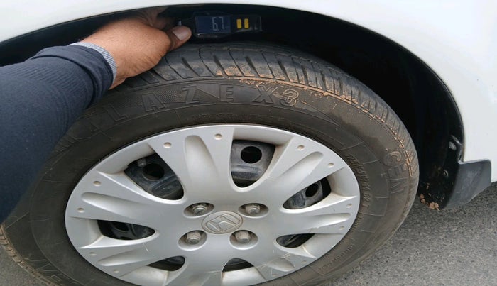 2015 Honda Amaze 1.2L I-VTEC S, Petrol, Manual, 41,200 km, tyre