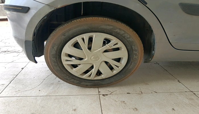 2014 Maruti Swift VDI, Diesel, Manual, 1,21,358 km, tyre