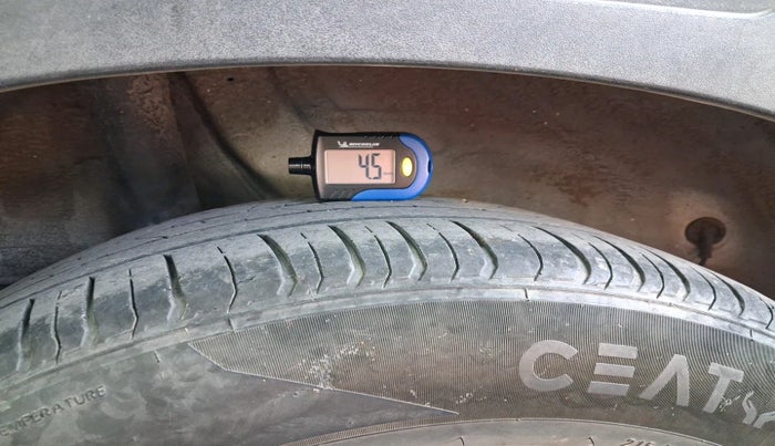 2019 Hyundai VENUE SX PLUS 1.0 TURBO DCT, Petrol, Automatic, 73,344 km, tyre