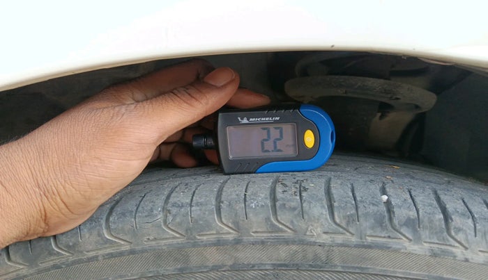 2014 Ford Ecosport TITANIUM 1.5L DIESEL, Diesel, Manual, 1,43,808 km, tyre