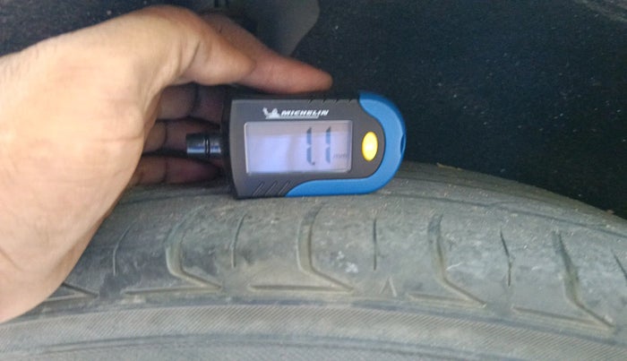 2014 Ford Ecosport TITANIUM 1.5L DIESEL, Diesel, Manual, 1,43,808 km, tyre