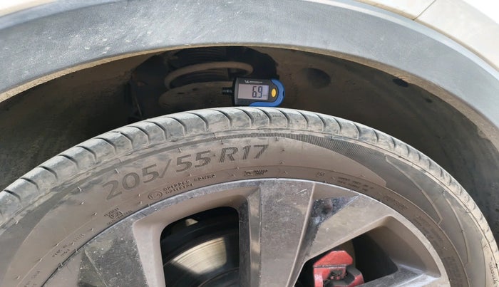 2024 Volkswagen TAIGUN GT Line 1.0L TSI MT, Petrol, Manual, 3,333 km, tyre