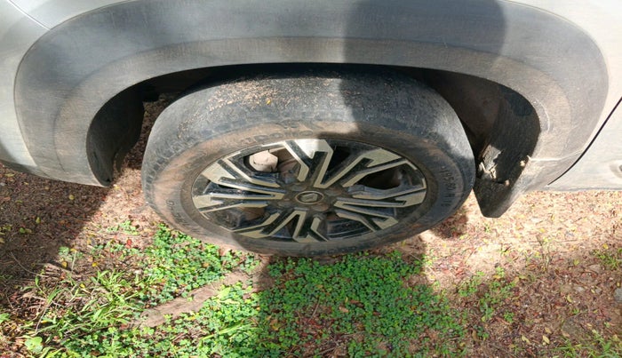 2021 Renault Kiger RXZ MT, Petrol, Manual, 1,07,090 km, tyre