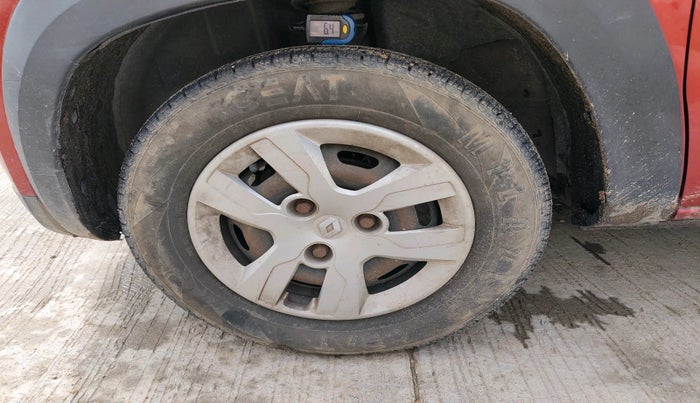 2016 Renault Kwid RXT 0.8, Petrol, Manual, 48,396 km, tyre