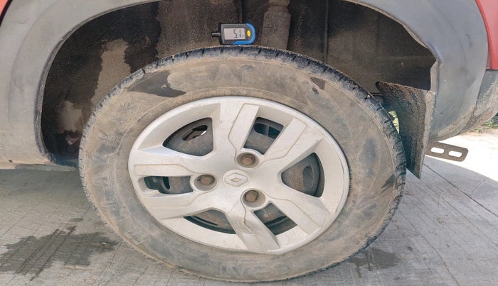 2016 Renault Kwid RXT 0.8, Petrol, Manual, 48,396 km, tyre