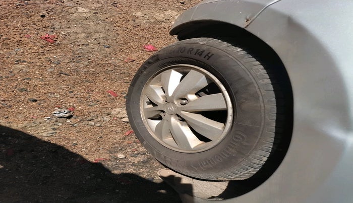 2012 Hyundai i20 ASTA 1.4 CRDI, Diesel, Manual, 2,63,000 km, tyre