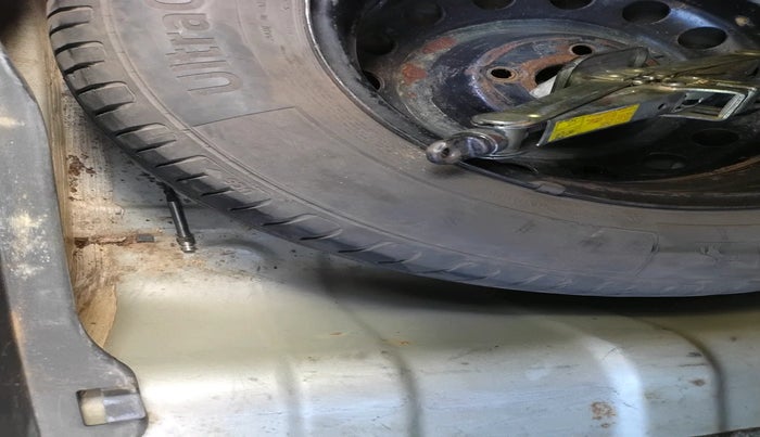 2012 Hyundai i20 ASTA 1.4 CRDI, Diesel, Manual, 2,63,000 km, tyre