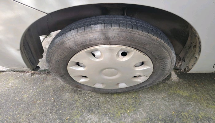 2011 Maruti Wagon R 1.0 LXI, Petrol, Manual, 25,669 km, tyre