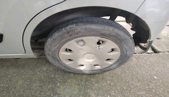 2011 Maruti Wagon R 1.0 LXI, Petrol, Manual, 25,669 km, tyre