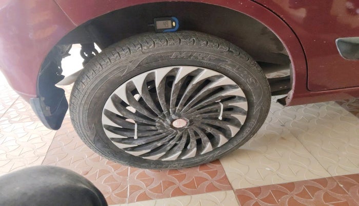 2012 Maruti Wagon R 1.0 VXI, Petrol, Manual, 67,899 km, tyre