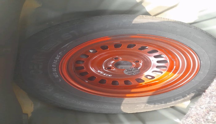 2024 Nissan MAGNITE XL, Petrol, Manual, 3,204 km, tyre