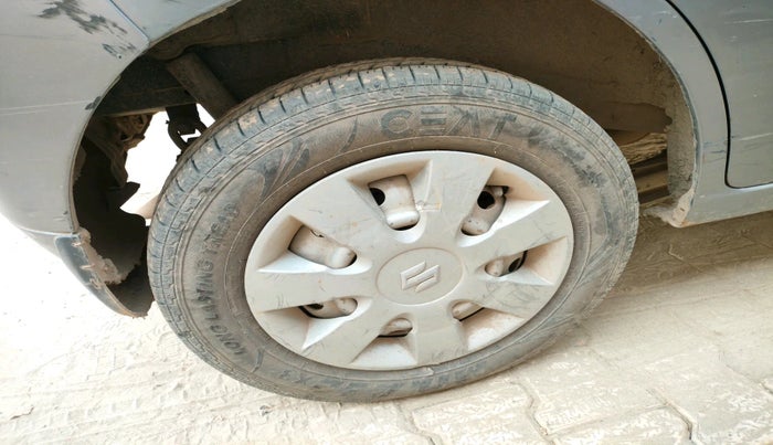 2017 Maruti Wagon R 1.0 LXI CNG, Petrol, Manual, 1,16,731 km, tyre