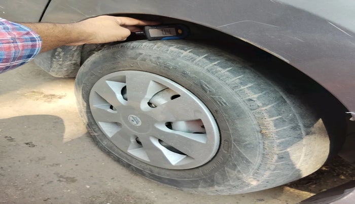 2017 Maruti Celerio LXI, Petrol, Manual, 55,159 km, tyre