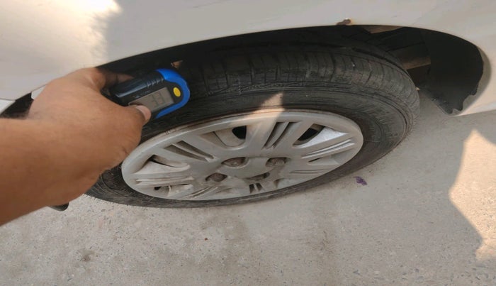 2013 Hyundai Santro Xing GL PLUS, Petrol, Manual, 20,998 km, tyre