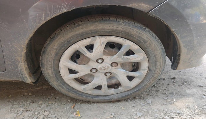 2017 Hyundai Grand i10 SPORTZ (O) 1.2 U2 CRDI, Diesel, Manual, 1,02,272 km, tyre