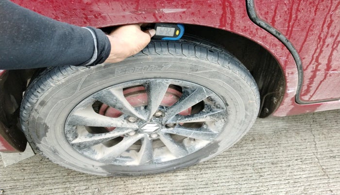 2012 Maruti Ertiga ZXI, Petrol, Manual, 86,842 km, tyre