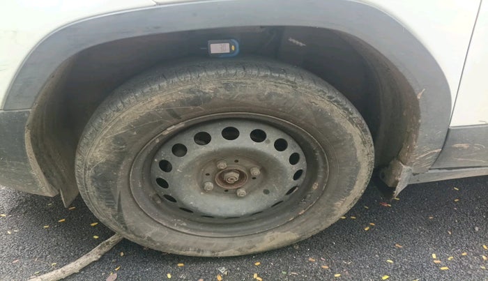 2023 Tata PUNCH PURE MT, Petrol, Manual, 59,386 km, tyre