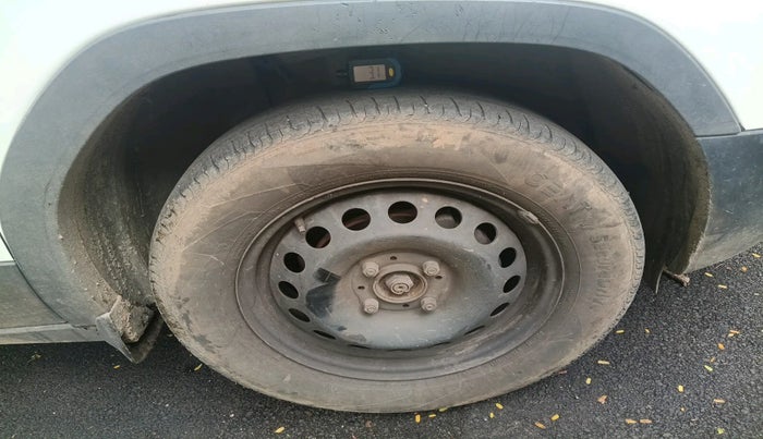 2023 Tata PUNCH PURE MT, Petrol, Manual, 59,386 km, tyre