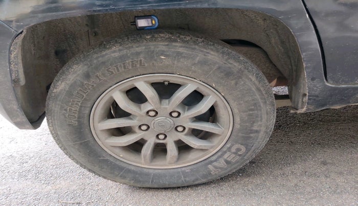 2018 Mahindra TUV300 T10, Diesel, Manual, 99,268 km, tyre