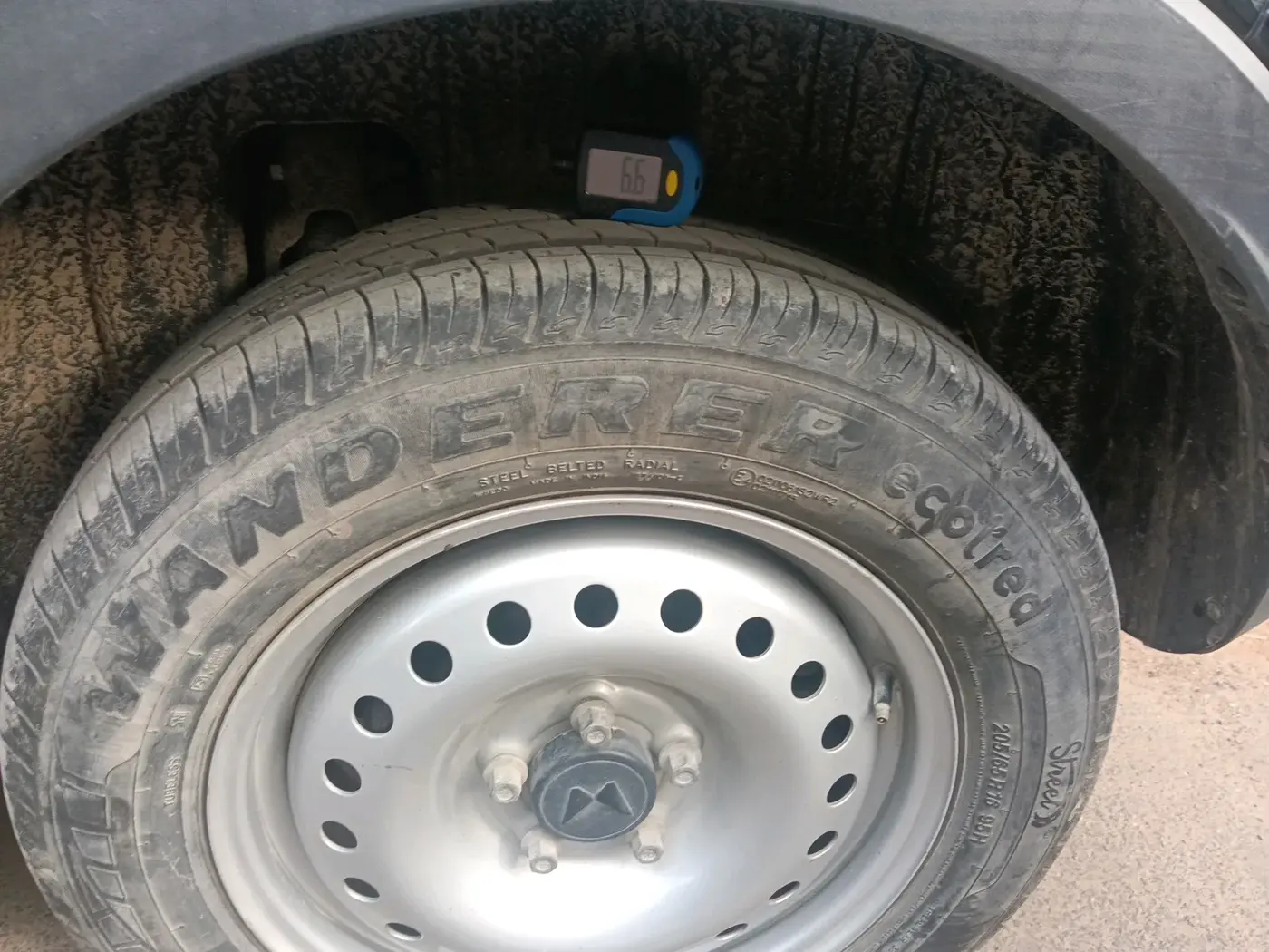 2023 Mahindra XUV300 W4 1.2 PETROL, Petrol, Manual, 10,600 km, tyre