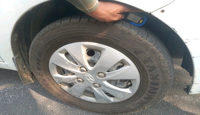 2011 Hyundai i10 MAGNA 1.2, Petrol, Manual, 1,21,165 km, tyre