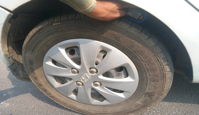 2011 Hyundai i10 MAGNA 1.2, Petrol, Manual, 1,21,165 km, tyre