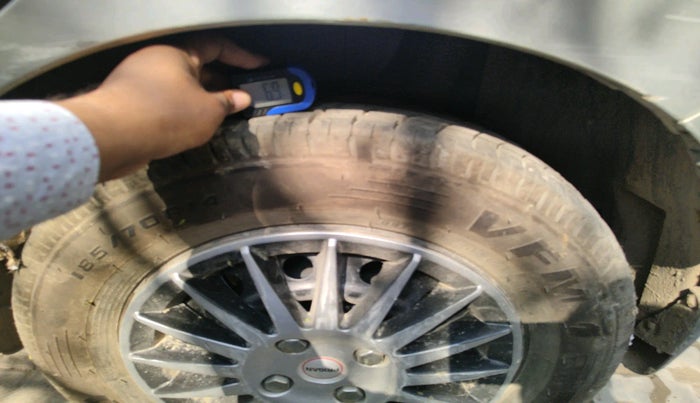 2020 Maruti Swift LXI, Petrol, Manual, 42,108 km, tyre