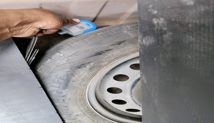 2012 Toyota Etios GD, Diesel, Manual, 4,46,415 km, tyre