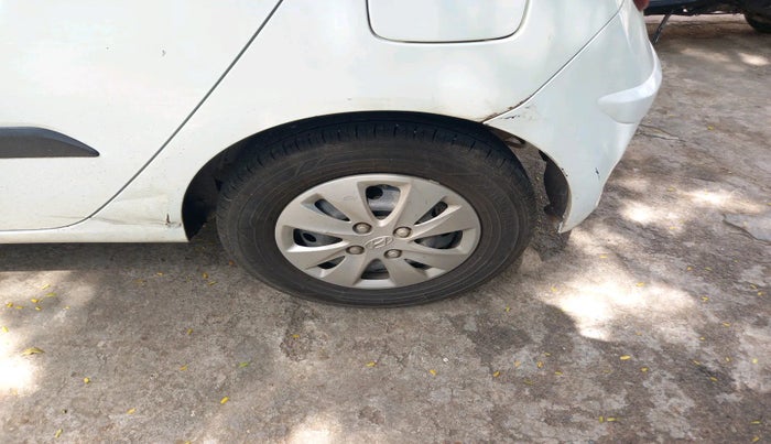 2011 Hyundai i10 MAGNA 1.2, Petrol, Manual, 1,30,855 km, tyre