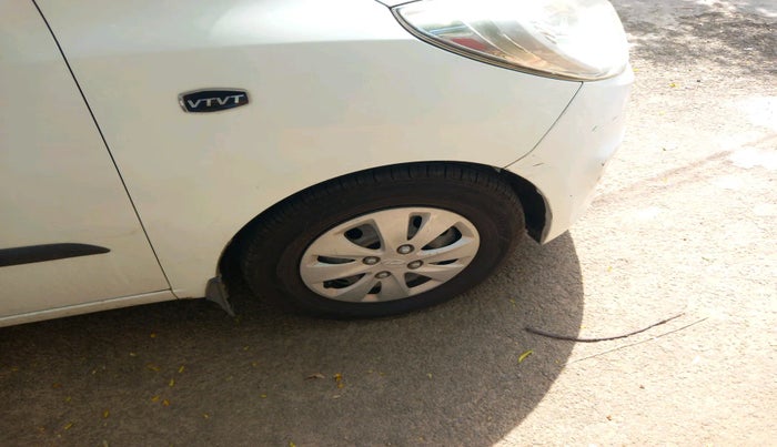 2011 Hyundai i10 MAGNA 1.2, Petrol, Manual, 1,30,855 km, tyre