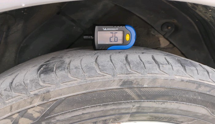 2013 Hyundai i20 SPORTZ 1.4 CRDI, Diesel, Manual, 1,37,542 km, tyre