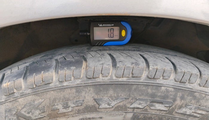 2013 Hyundai i20 SPORTZ 1.4 CRDI, Diesel, Manual, 1,37,542 km, tyre