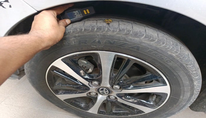 2020 Toyota YARIS V CVT, Petrol, Automatic, 44,195 km, tyre