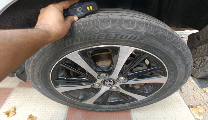 2020 Toyota YARIS V CVT, Petrol, Automatic, 44,195 km, tyre