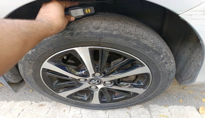 2020 Toyota YARIS V CVT, Petrol, Automatic, 44,195 km, tyre