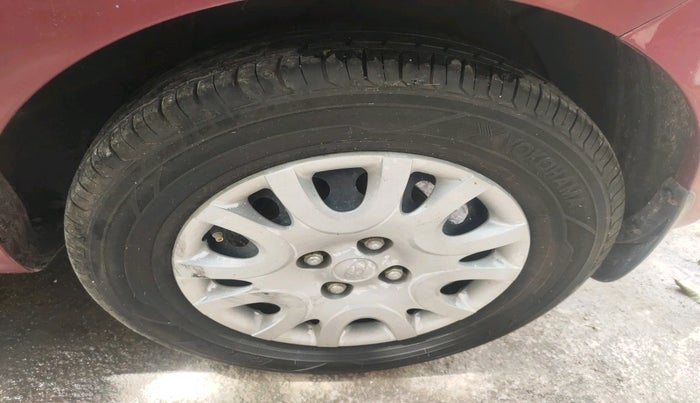 2010 Hyundai i20 MAGNA 1.2, Petrol, Manual, 1,06,232 km, tyre