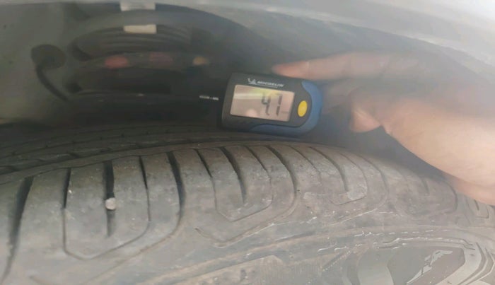 2022 MG ASTOR SAVVY 1.5 CVT, Petrol, Automatic, 13,414 km, tyre