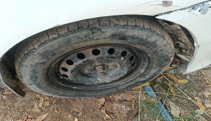 2012 Toyota Etios GD, Diesel, Manual, 94,729 km, tyre