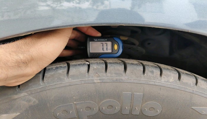 2014 Hyundai Grand i10 SPORTZ 1.2 KAPPA VTVT, Petrol, Manual, 1,36,747 km, tyre