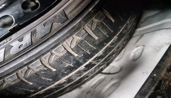 2013 Maruti Wagon R 1.0 VXI, Petrol, Manual, 59,377 km, tyre